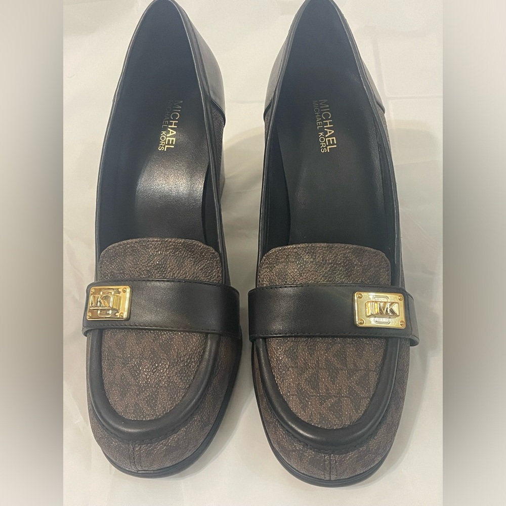 Michael Kors Brown Mid Parma Loafer Pump.            #michaelkorsshoes#